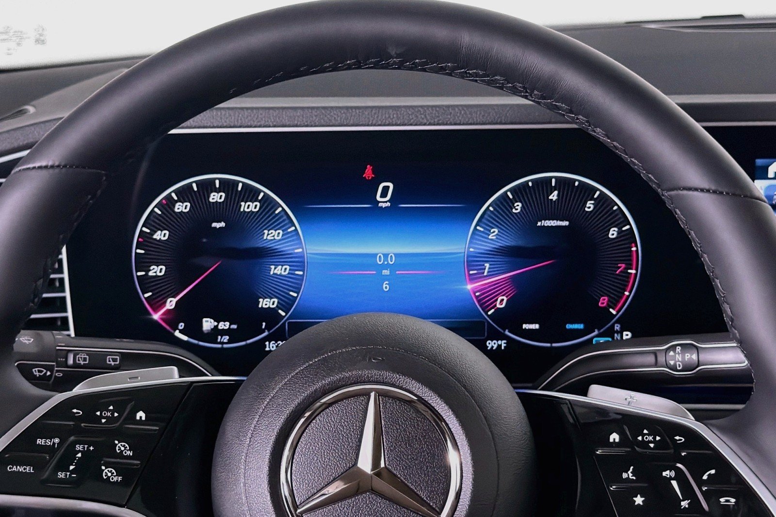 New 2026 Polar White Mercedes-Benz GLE 450 4MATIC® SUV image 18