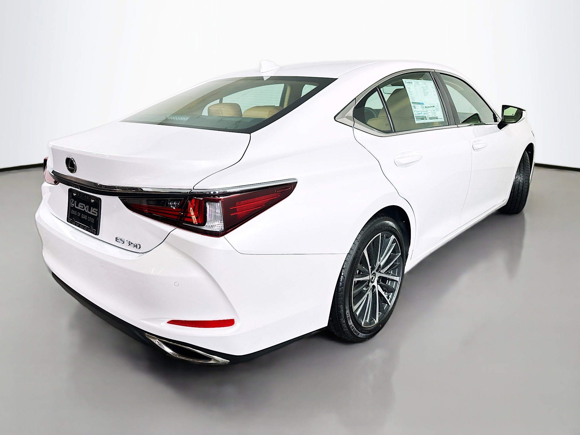 2025 Lexus ES 350 - Photo 8