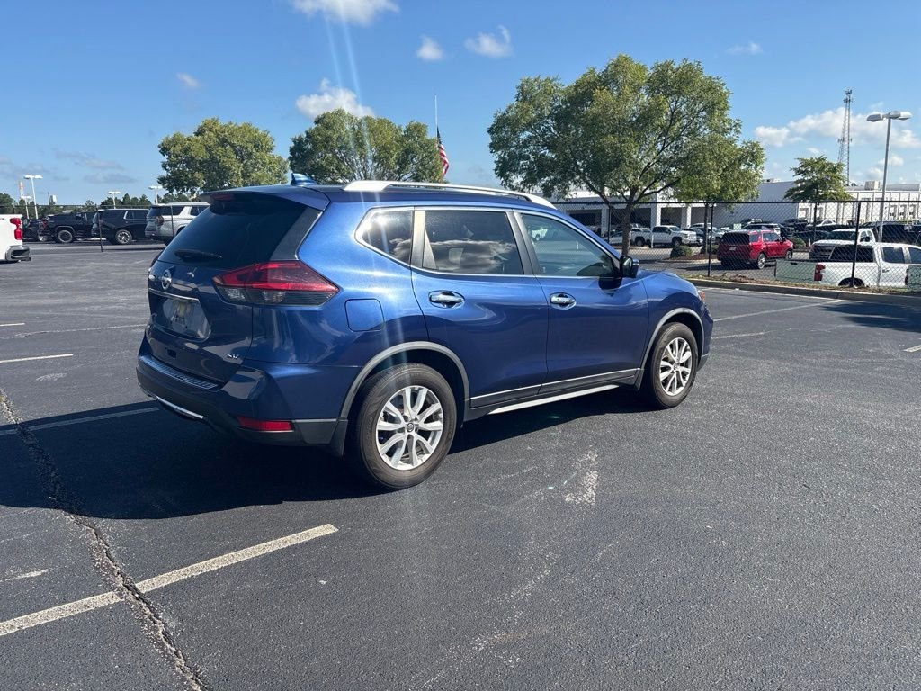Used 2018 Blue Nissan SV image 3