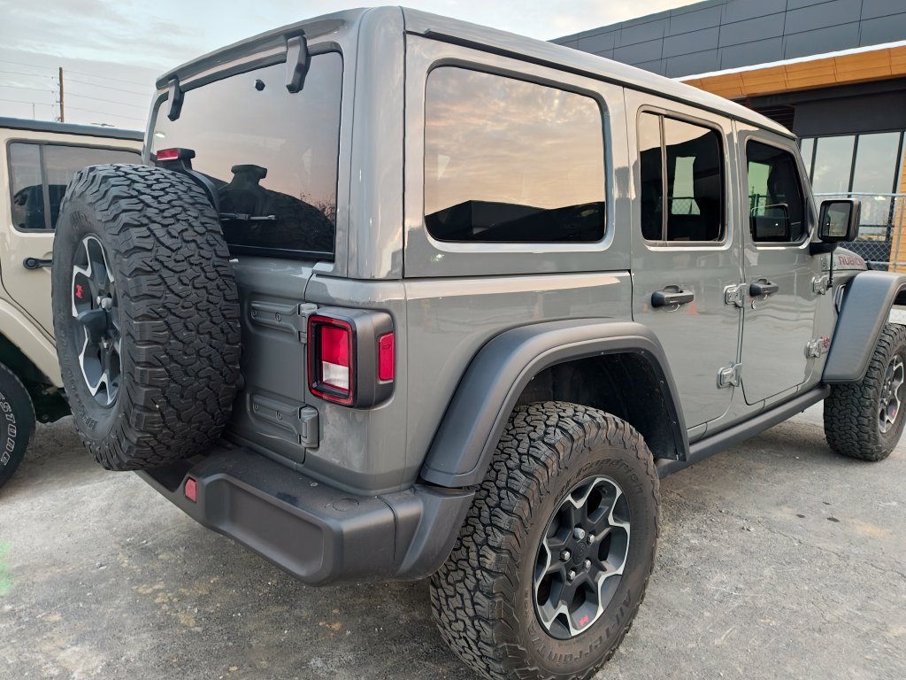 Used 2023 Gray Jeep Rubicon image 4