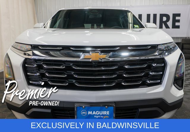 Used 2027 White Chevrolet LT image 3