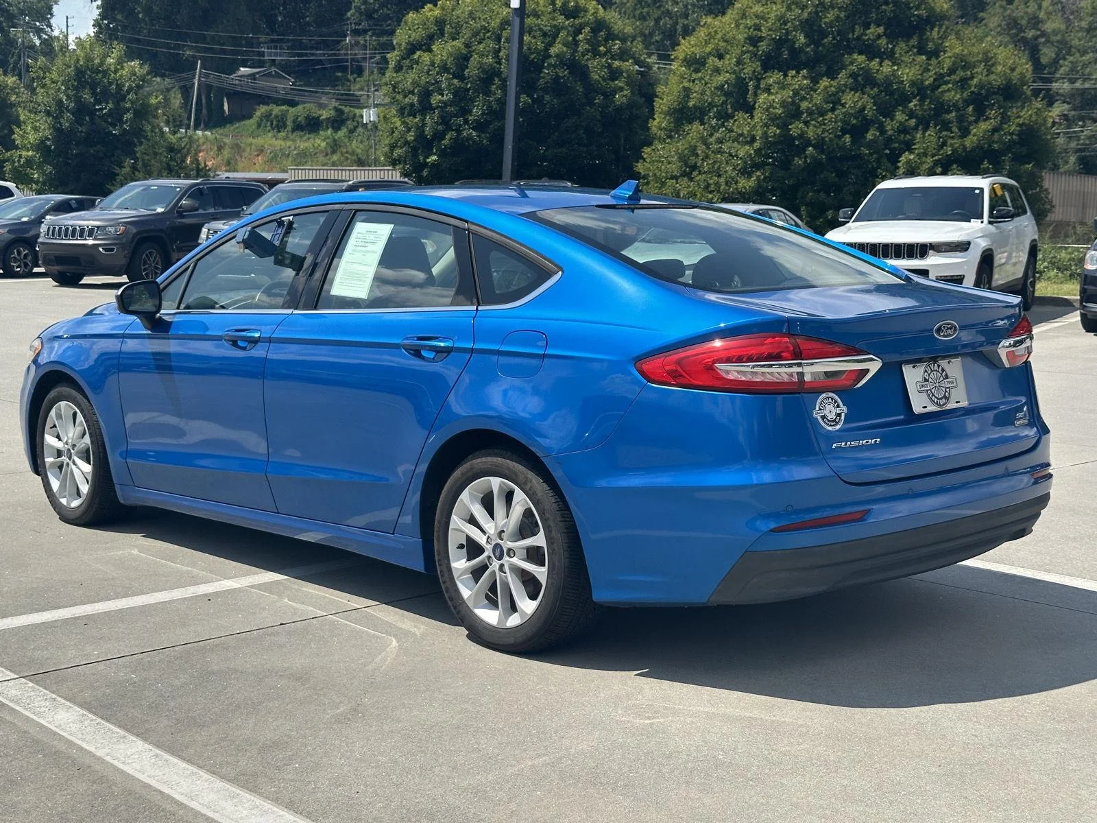 Used 2020 BLUE Ford SE image 5