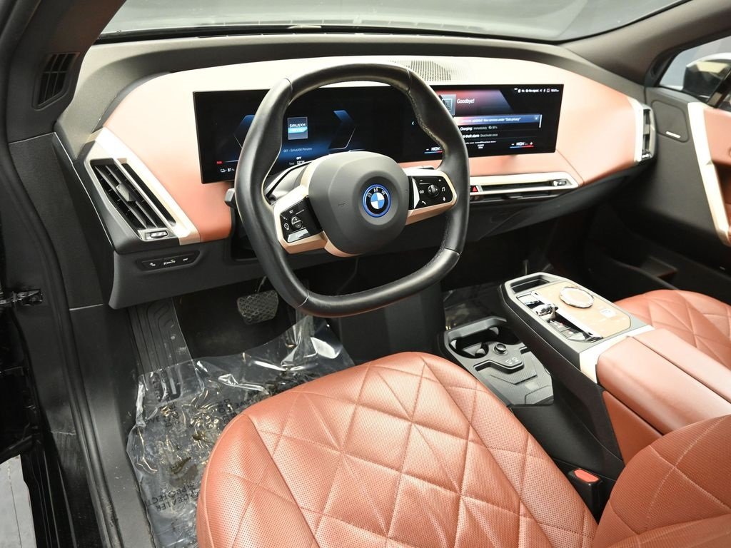 2023 BMW IX - Image 8