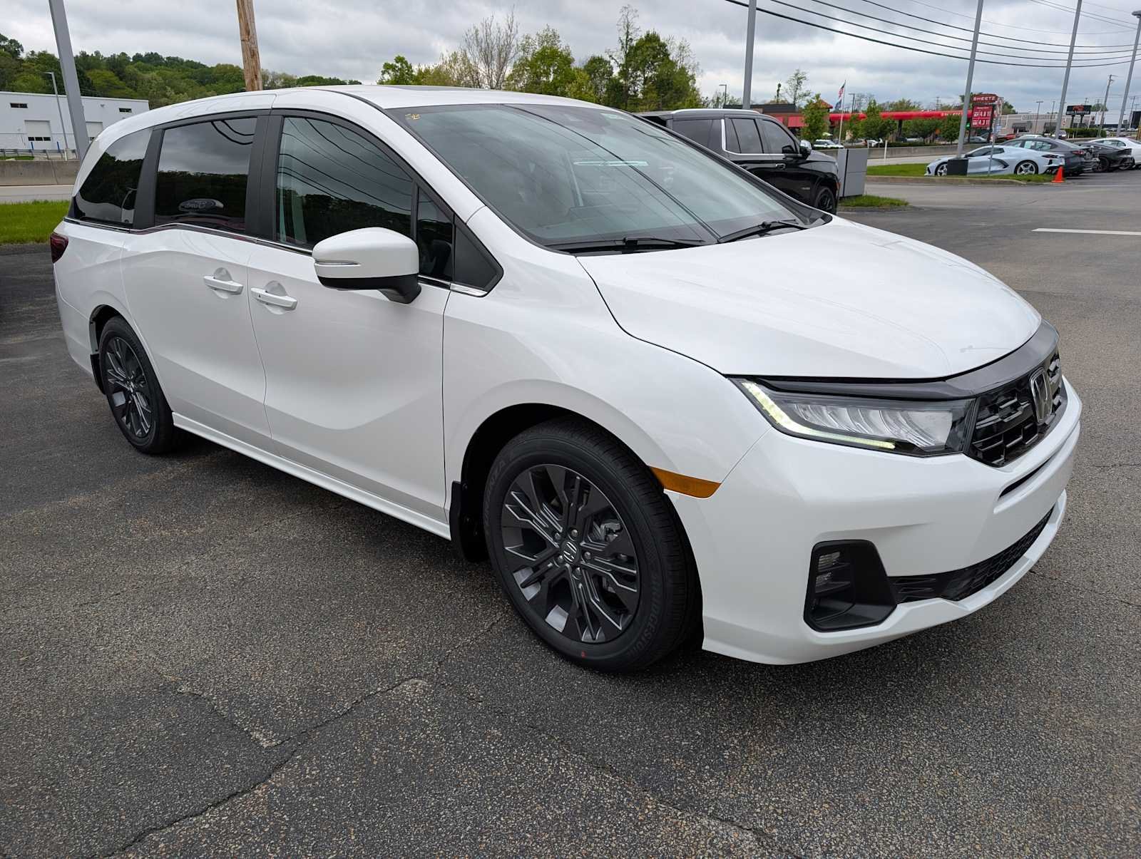 New 2026 Platinum White Pearl Honda Touring image 6