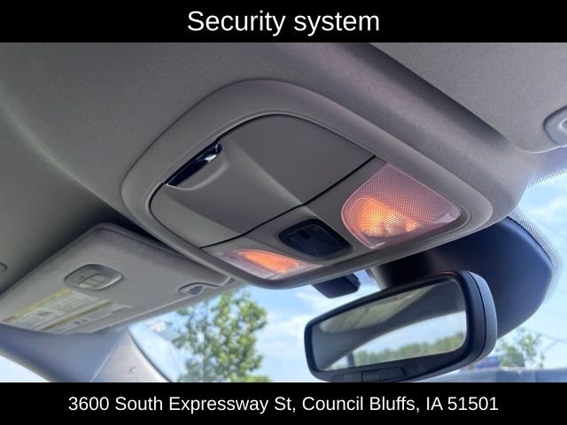 Used 2022 White Jeep Latitude Lux image 41