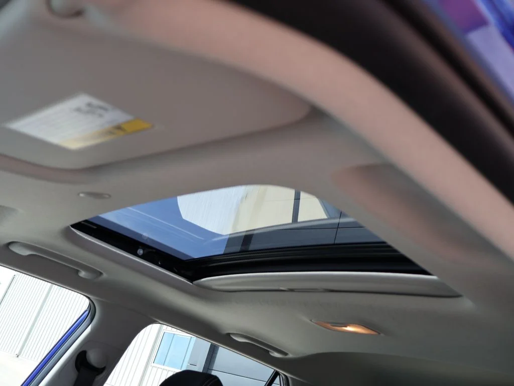 Used 2025 Blue Hyundai SEL image 24