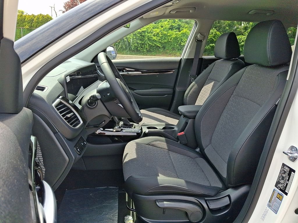 New 2026 White Kia S image 6