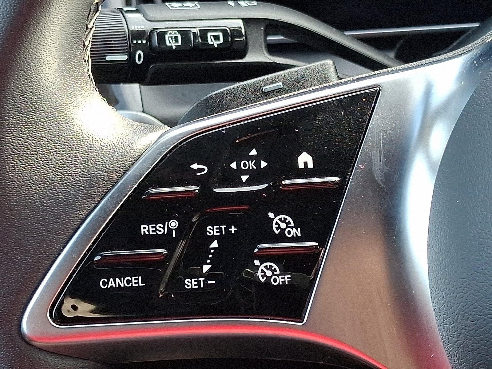 2025 Mercedes-Benz GLC Base - Photo 20