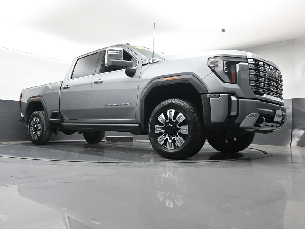 Used 2024 Silver GMC Denali image 29