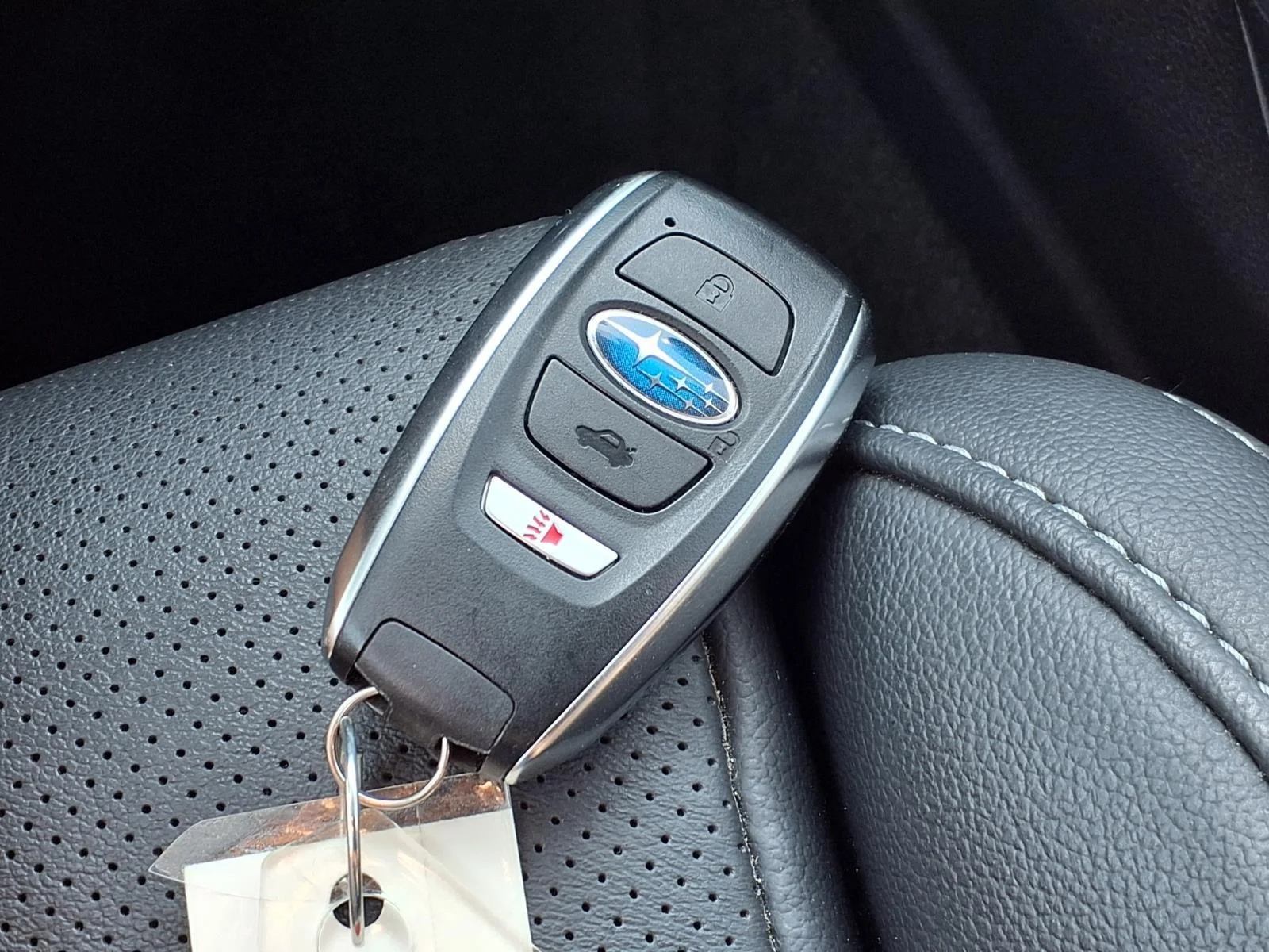 Used 2024 CRYSTAL WHITE PEARL SUBARU UTILITY image 10