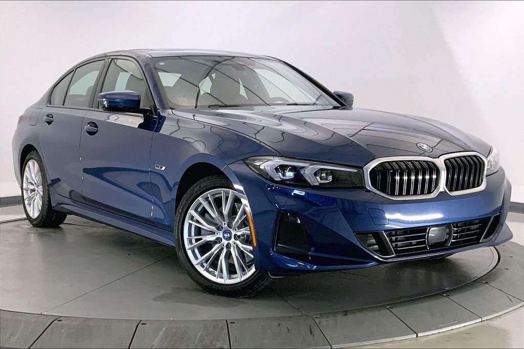 Used 2023 Phytonic Blue Metallic BMW  image 1