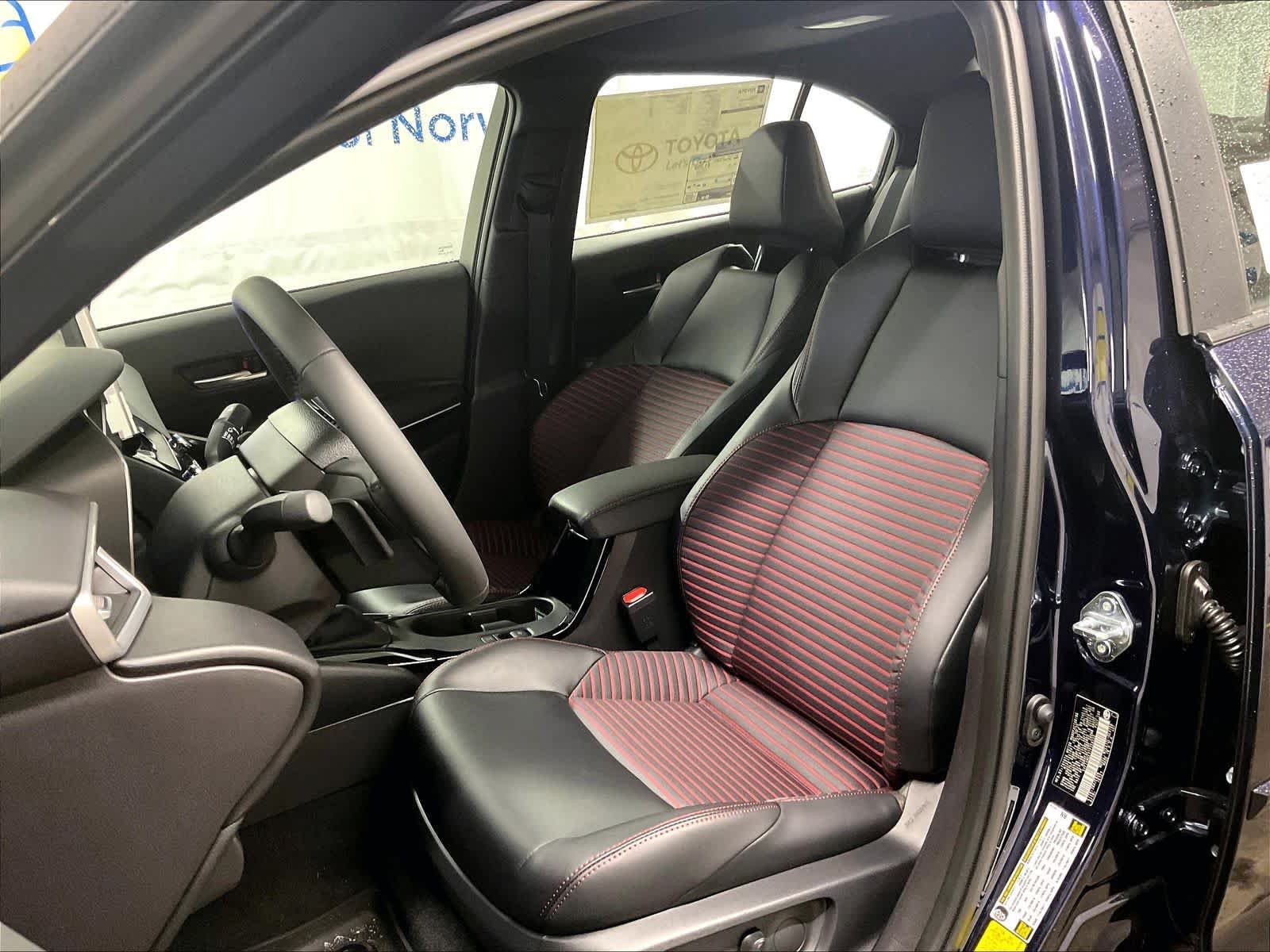 2026 Toyota Corolla XSE - Photo 11