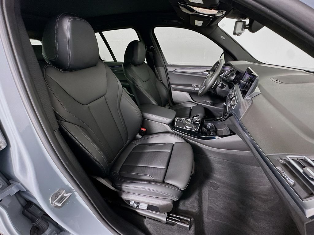 Used 2022 Gray BMW sDrive30i image 29