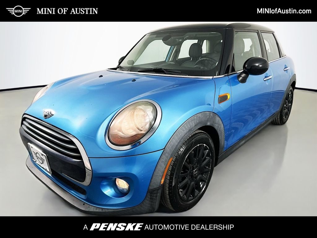 2017 MINI Cooper 4 Door's photo
