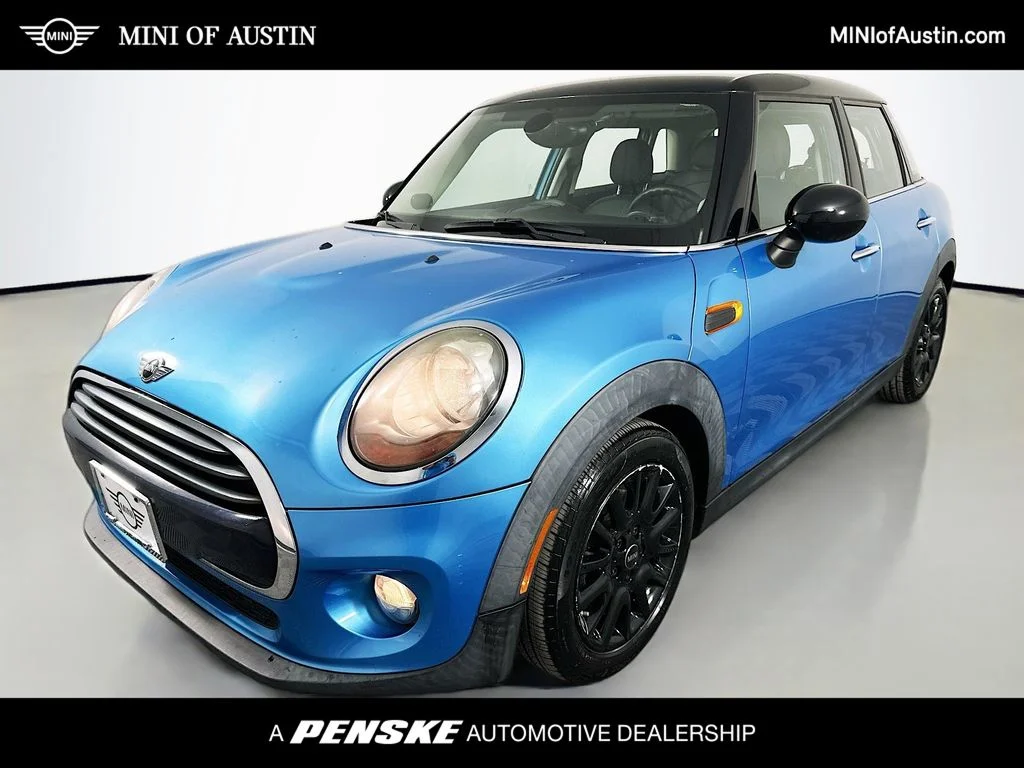 2017 MINI Cooper 4 Door's photo