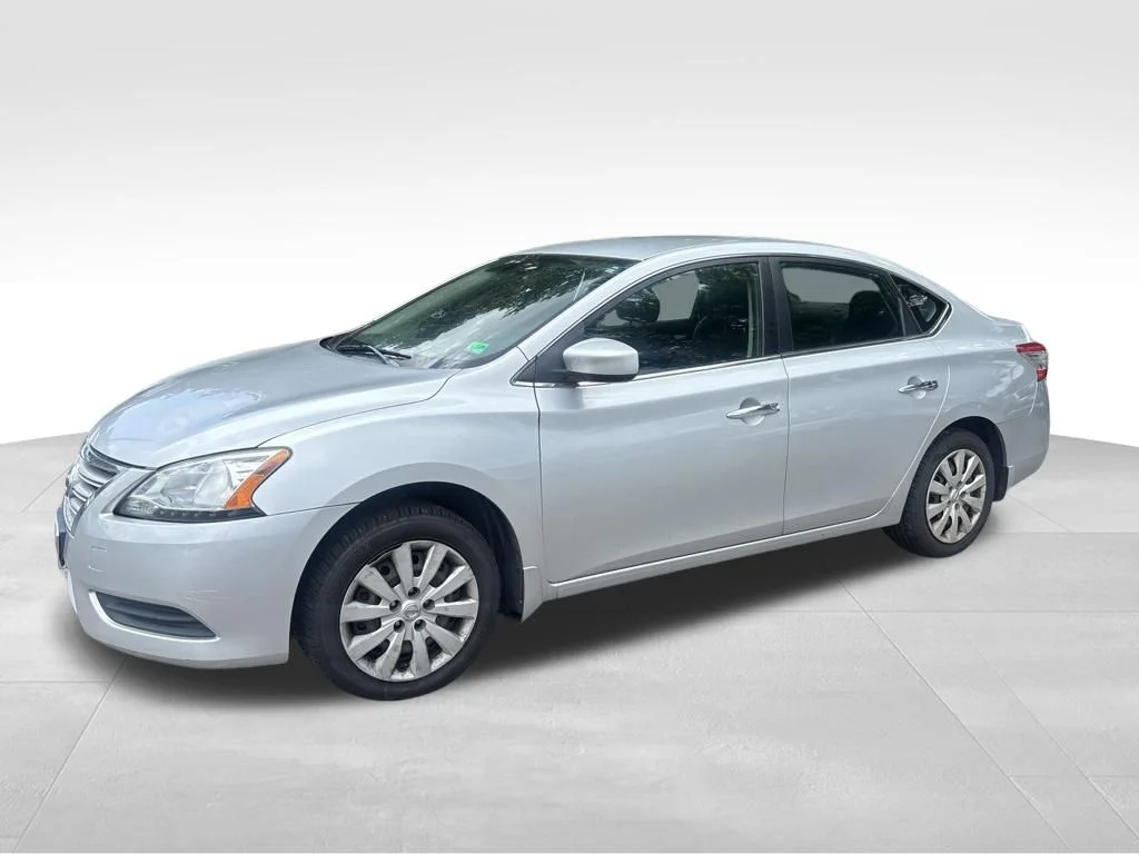 Used 2015 Silver Nissan S image 2
