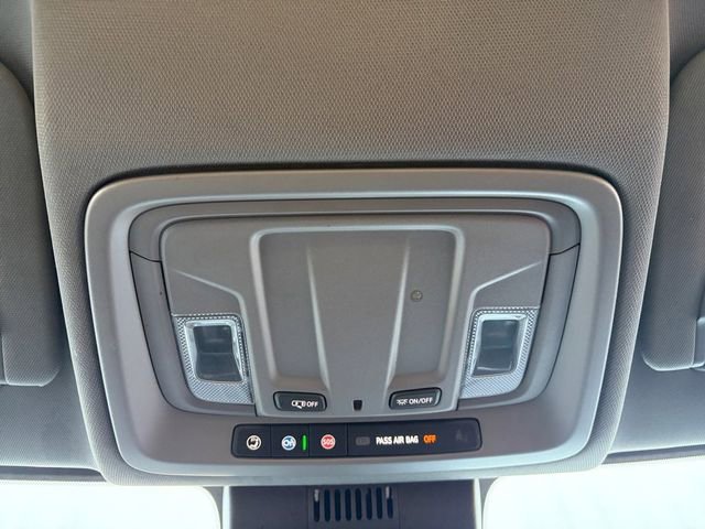 Used 2025 Summit White Chevrolet LT image 12
