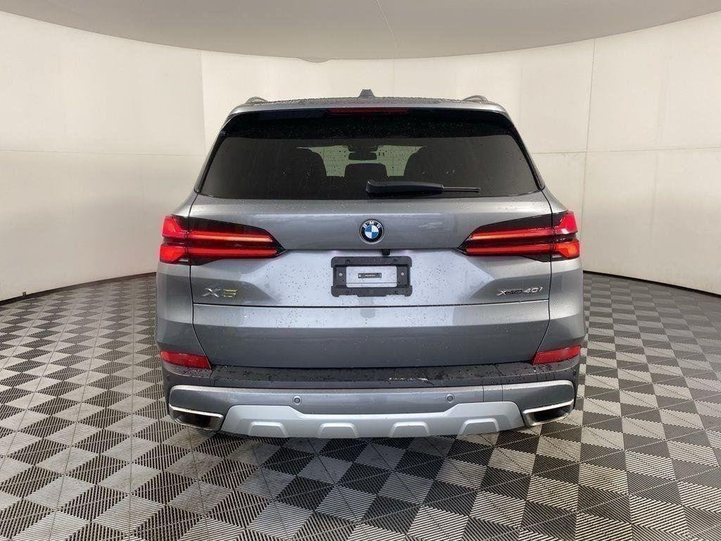 Used 2024 Gray Metallic BMW xDrive40i image 7