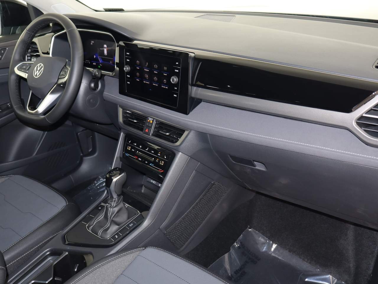 New 2026 MONUMENT GRAY W Volkswagen SE Black image 13
