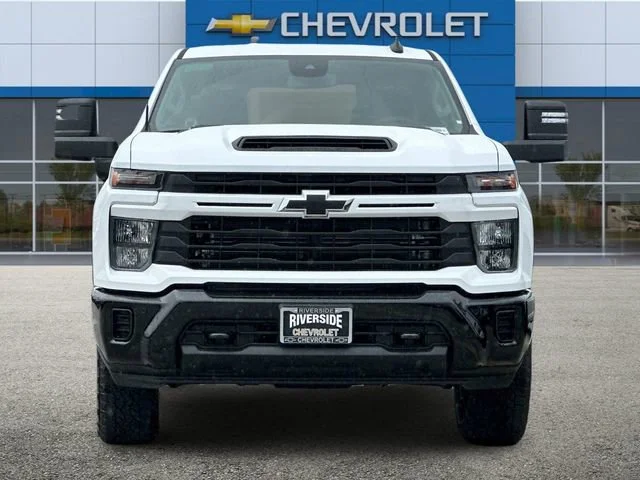 2026 Chevrolet Silverado 2500 HD Custom - Photo 9