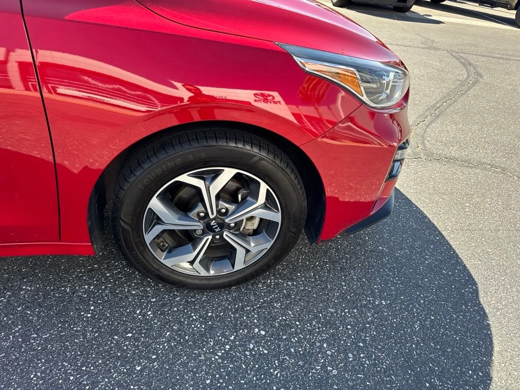 Used 2021 Red Kia LXS image 17