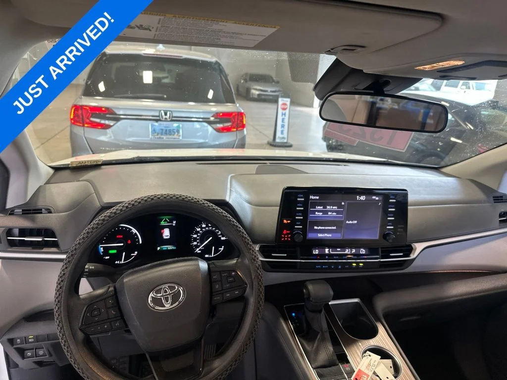 Used 2023 Ice Toyota LE image 7