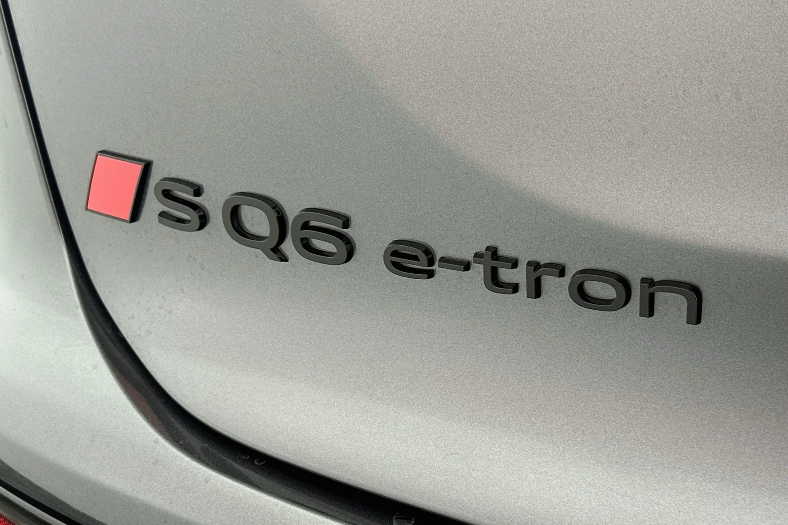 New 2027 Daytona Gray Pearl Effect Audi Premium Plus image 10