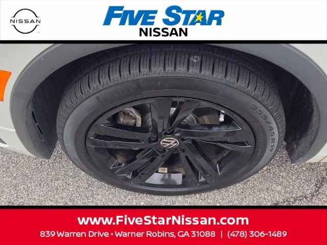 Used 2024 White Volkswagen 2.0T SE R-Line Black image 19