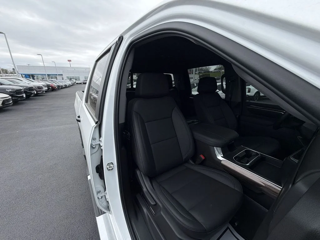 Used 2026 White Chevrolet LT image 30