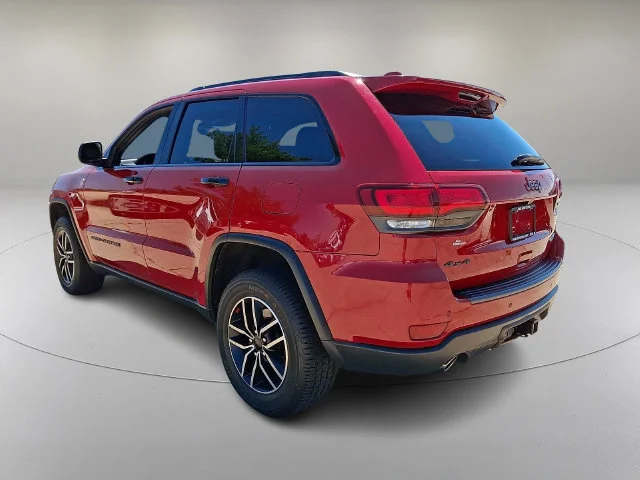 Used 2020 Red Jeep Trailhawk image 7