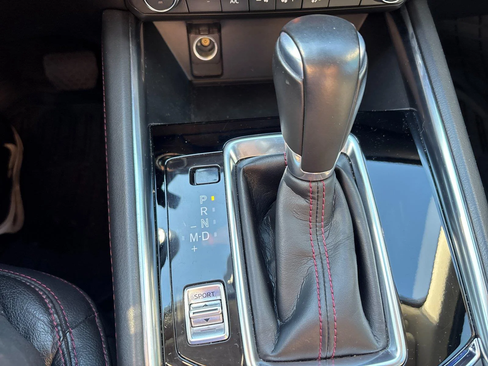 Used 2024 Polymetal Gray Metallic Mazda 2.5 S Carbon Edition image 28