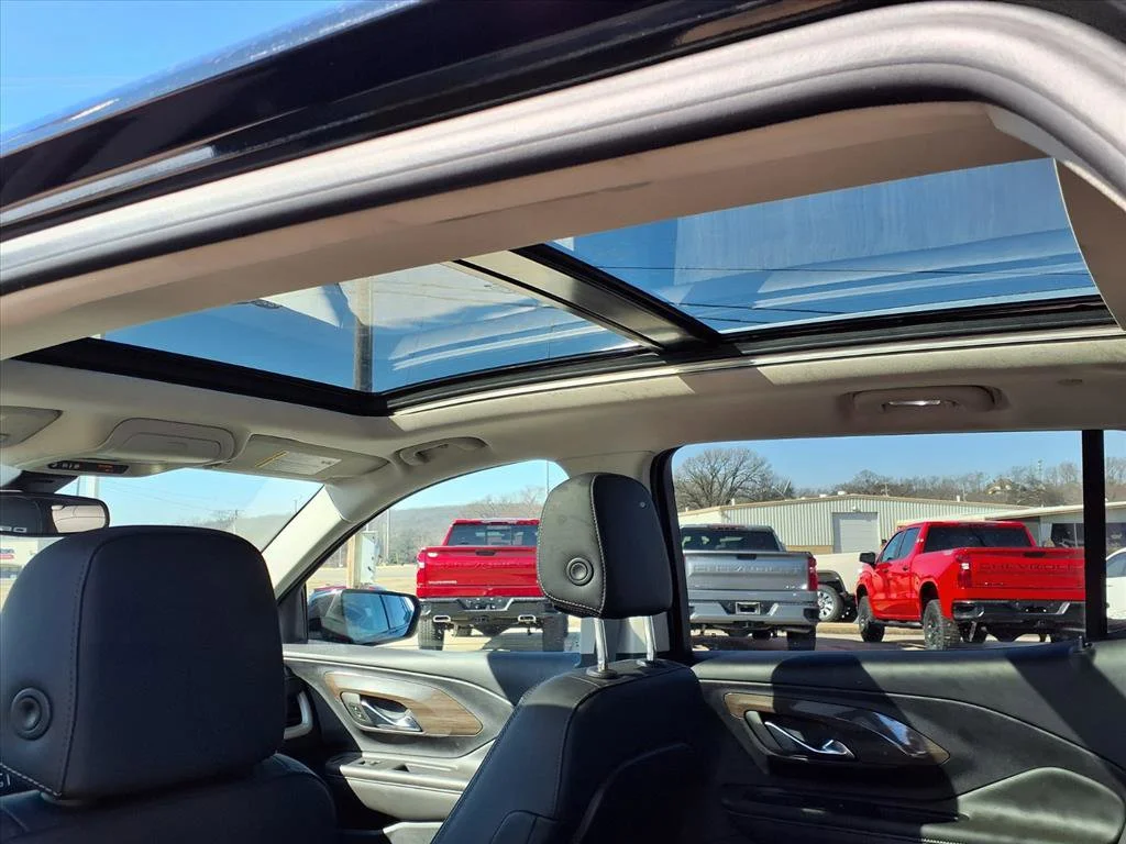 Used 2023 Ebony Twilight Metallic GMC Denali image 17