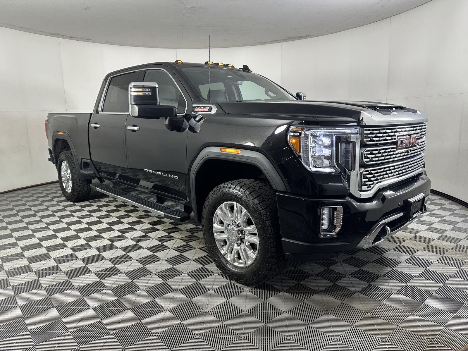 Used 2023 Ebony Twilight Metallic GMC Denali image 19