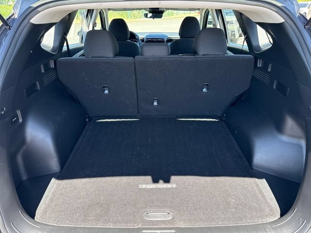 Used 2024 Black Pearl Hyundai SE image 13