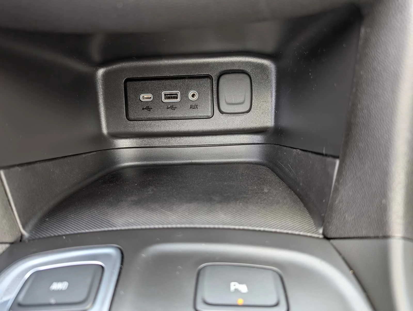 Used 2023 Summit White Chevrolet LT image 31