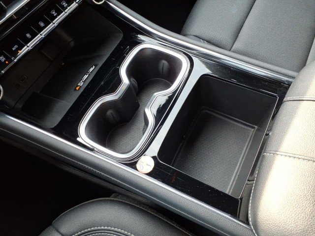 Used 2025 Summit White Chevrolet LT image 24