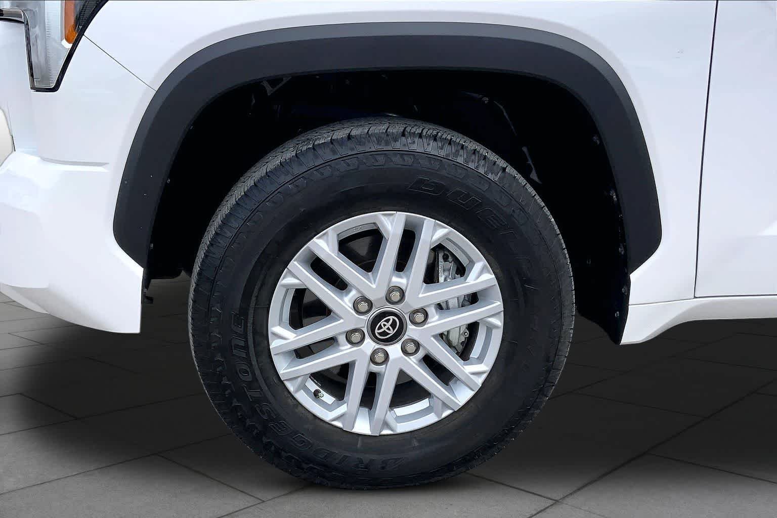 Used 2025 Ice Cap Toyota SR5 image 11