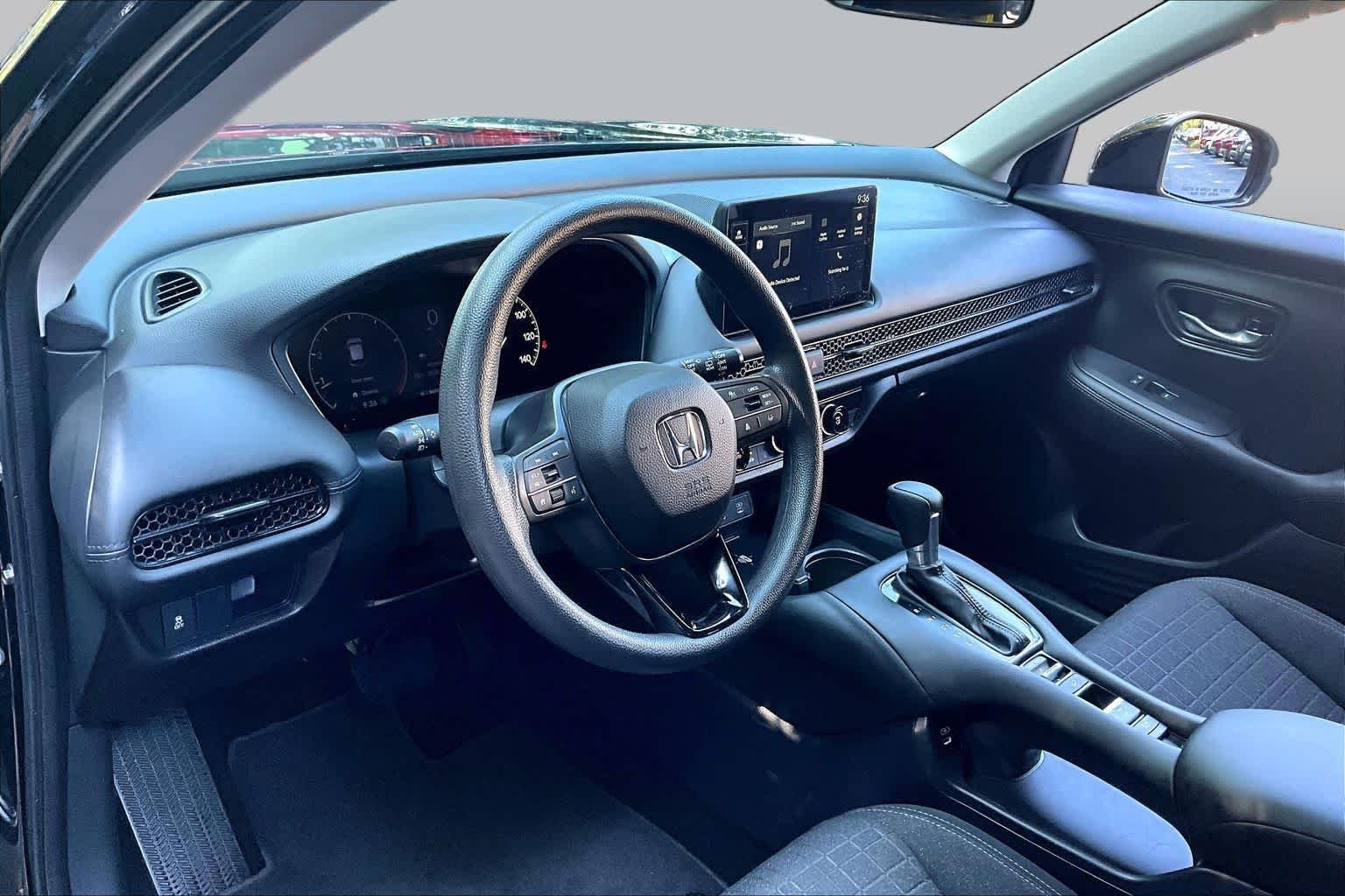 2026 Honda HR-V LX - Photo 17