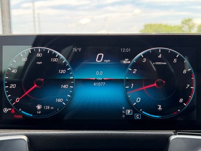 Certified Used 2022  Mercedes-Benz GLB 250 image 15