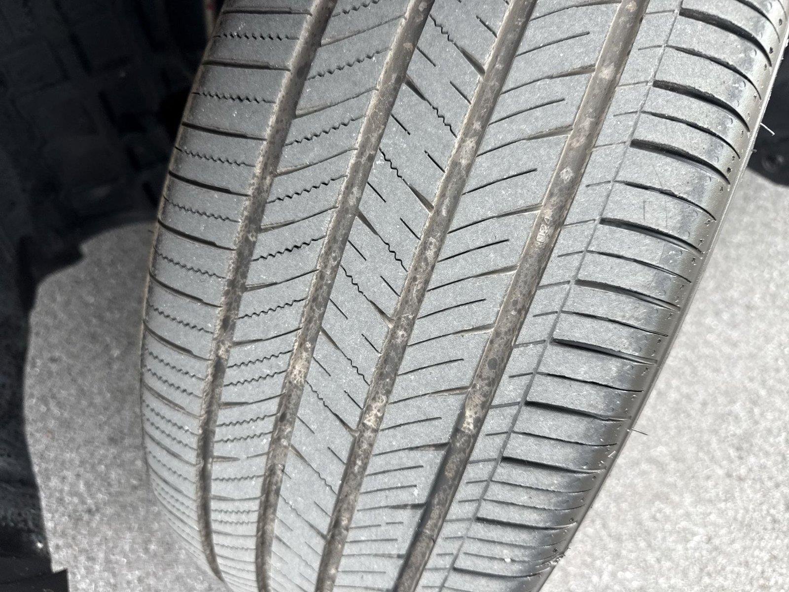 Used 2025 Alloy Silver Metallic Mitsubishi SE image 11