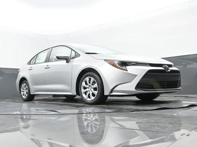 New 2026 Classic Silver Metallic Toyota LE image 22