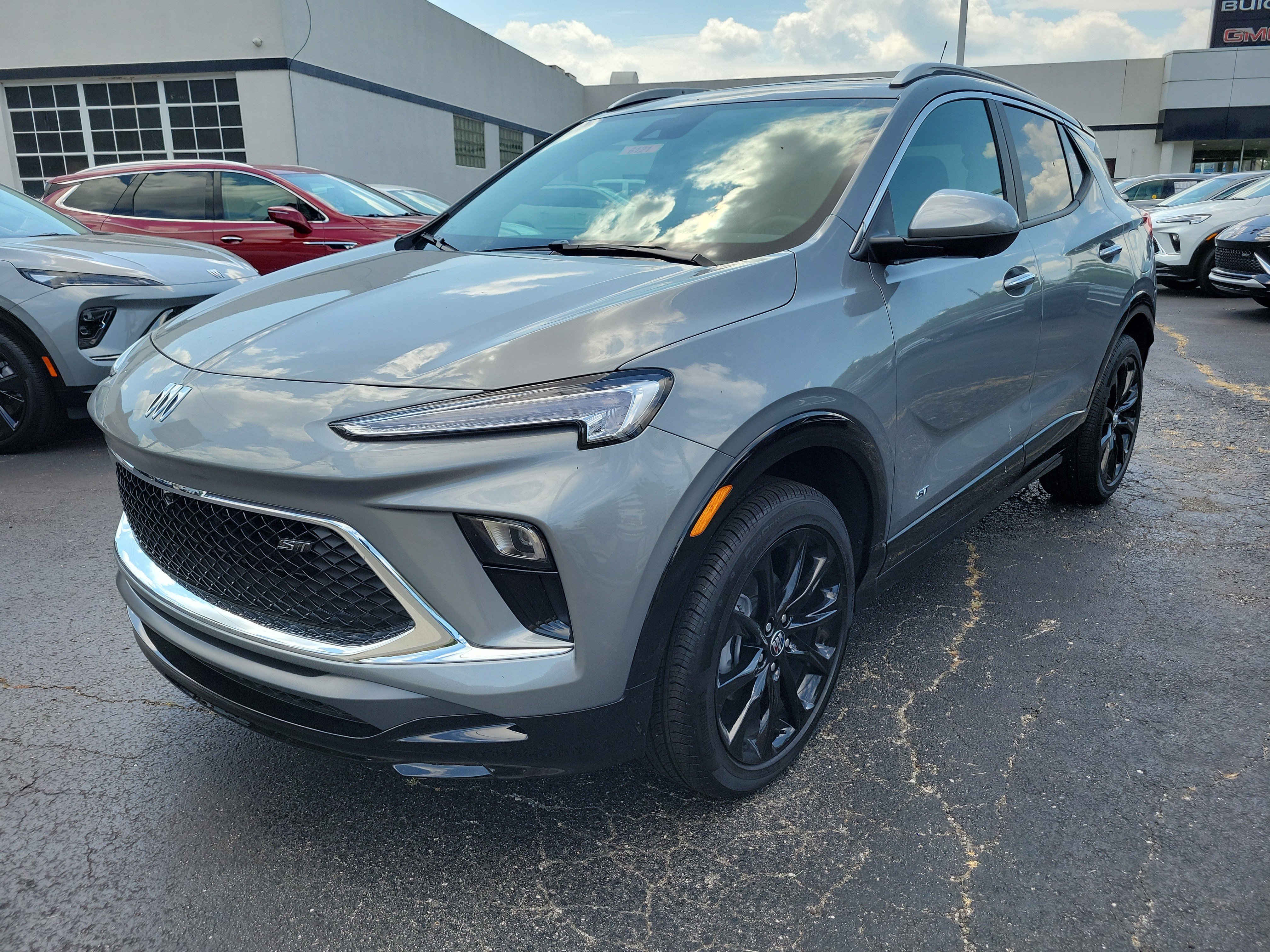 2026 Buick Encore GX Sport Touring - Photo 2