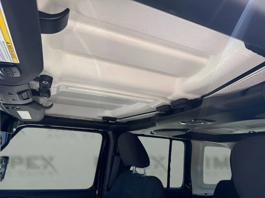 Used 2023 Black Jeep Sahara image 10