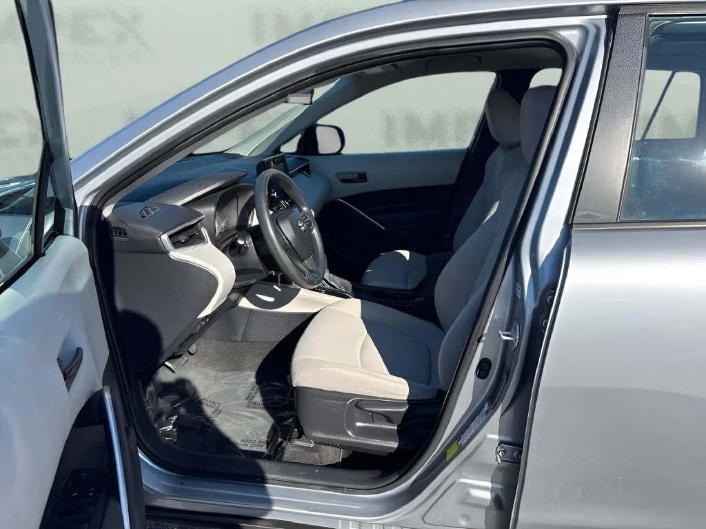 Used 2022 Silver Toyota L image 10