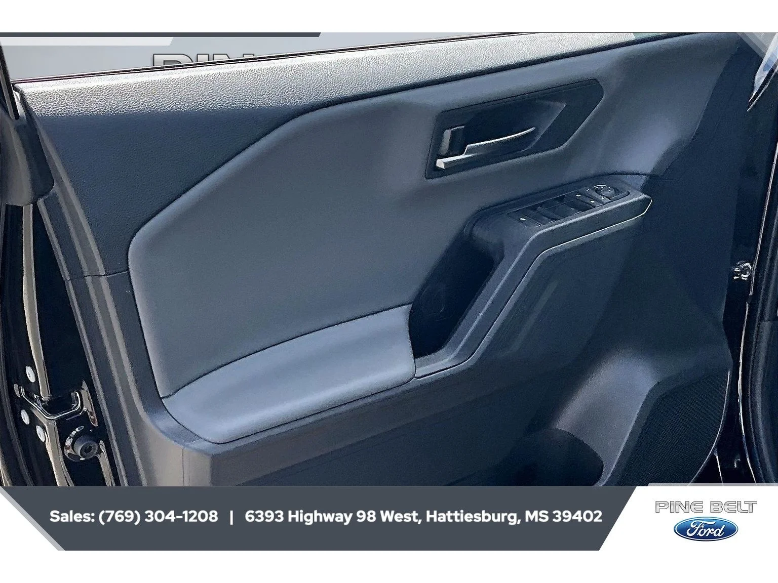 Used 2026 Midnight Black Metallic Toyota XLE Premium image 17