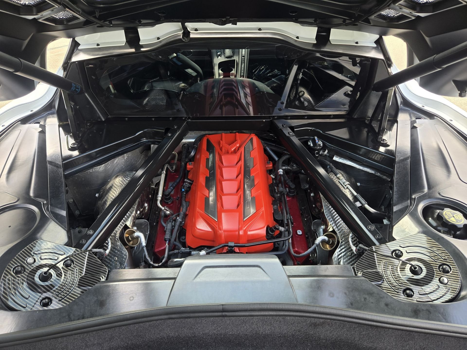 Used 2022 Arctic White Chevrolet Stingray image 28