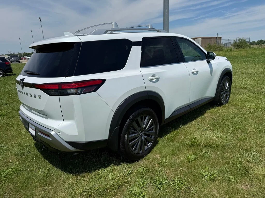 Certified Used 2025 White Pearl Nissan SL image 5