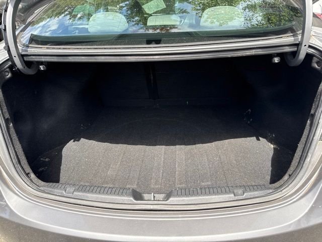 Used 2011 Harbor Gray Metallic Hyundai GLS image 9