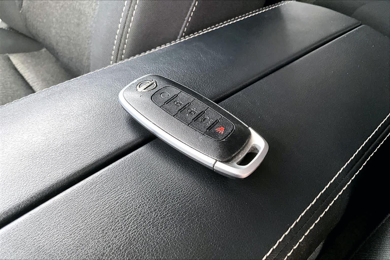 2025 Nissan Rogue SV - Photo 15