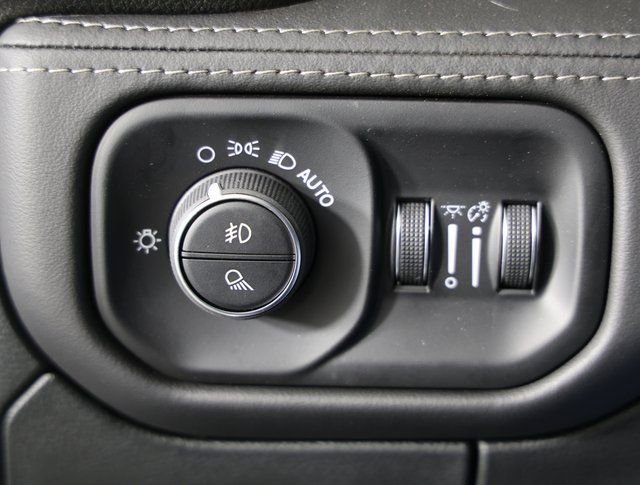 2026 RAM 1500 Limited - Photo 27
